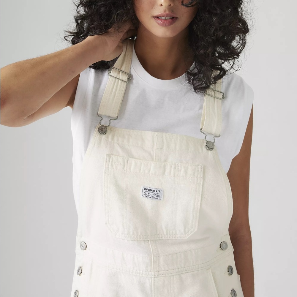 Levi’s White Utility Shorts Overalls Size Medium - Picture 3 of 14